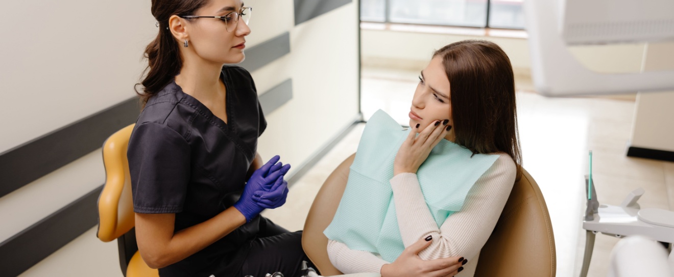 Emergency Dentist in Coralville, IA: What to Do When You Have Tooth Pain