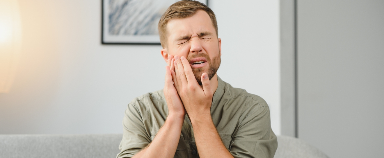 Dental Abscess Symptoms: When Coralville Tooth Pain Needs Emergency Care